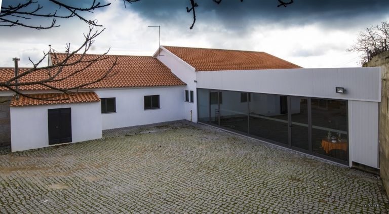 exterior back hostelentryfik 768x423